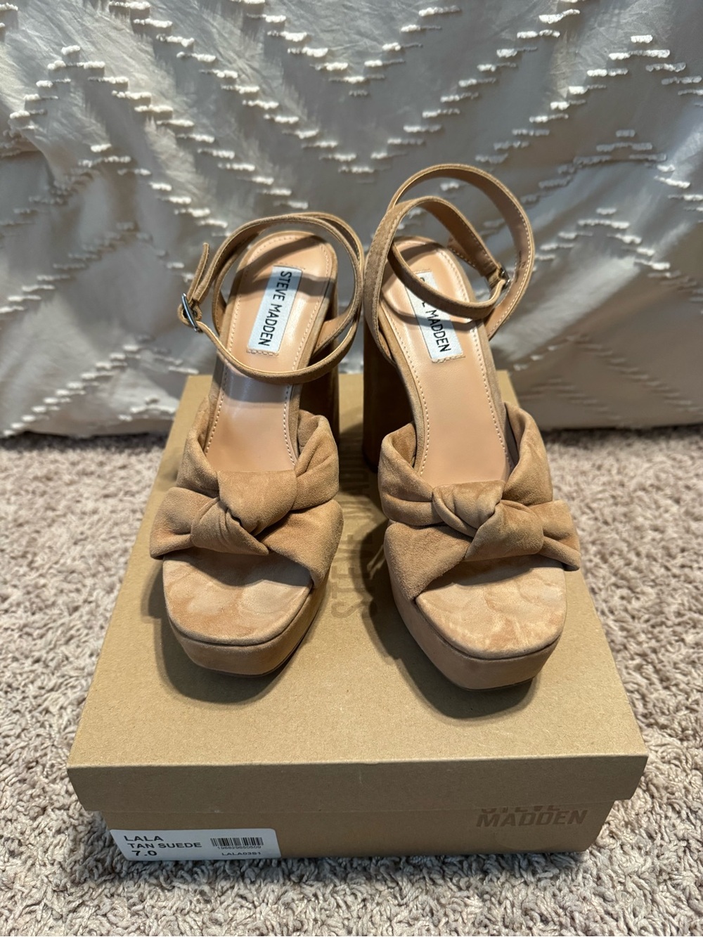Steve Madden Tan Suede Knotted Platform Sandals